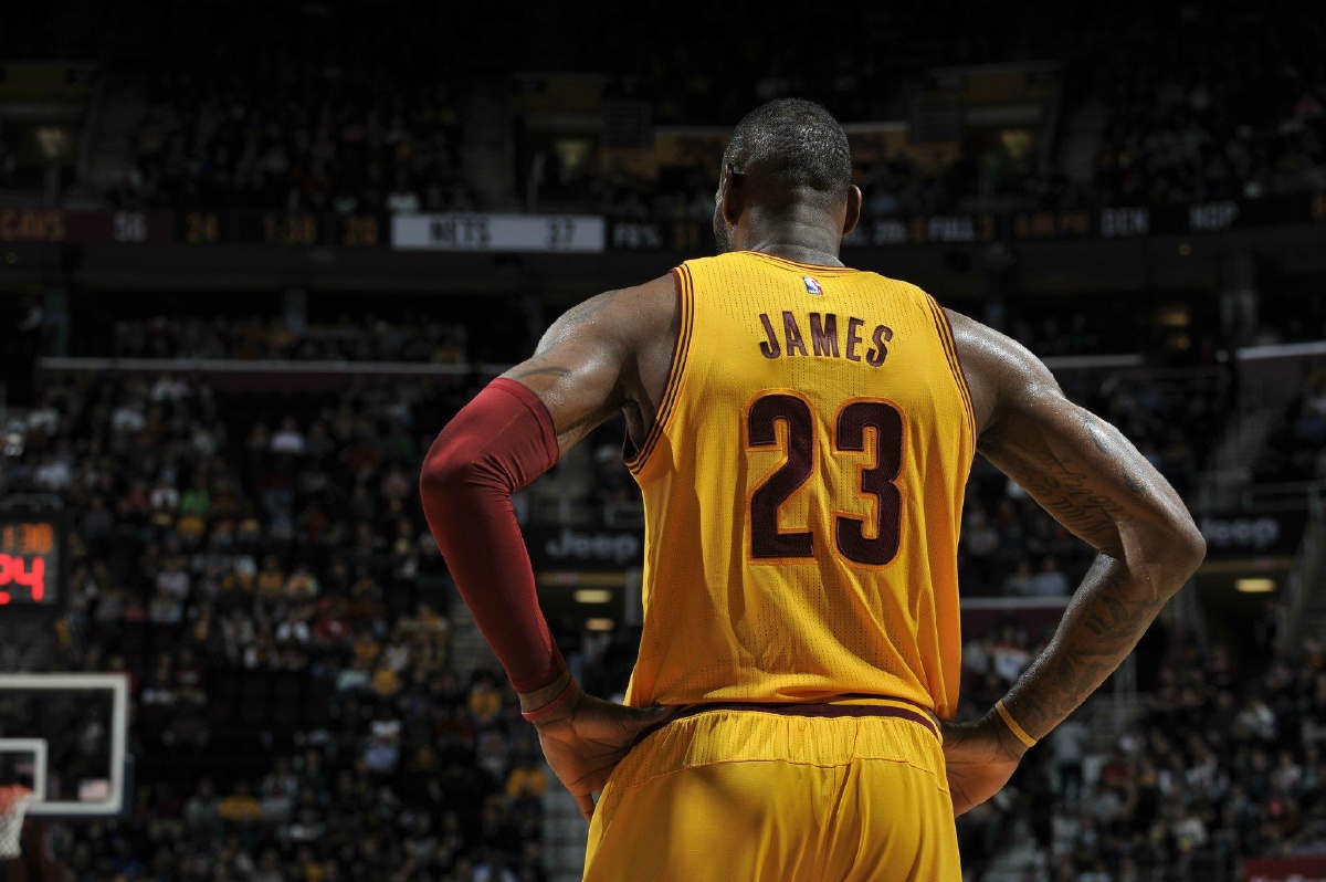 三中卫为骨 三中卫为骨